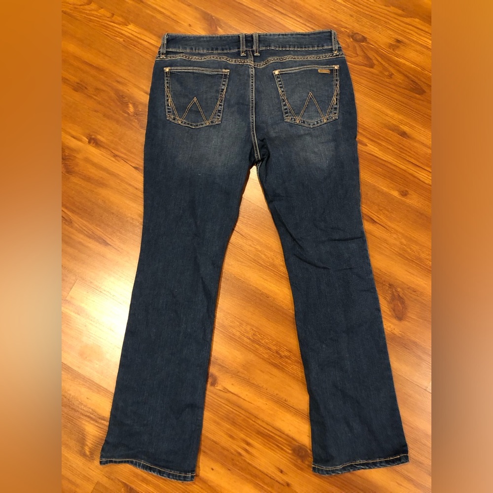 Women’s Wrangler Size 17/18 Bootcut Jeans